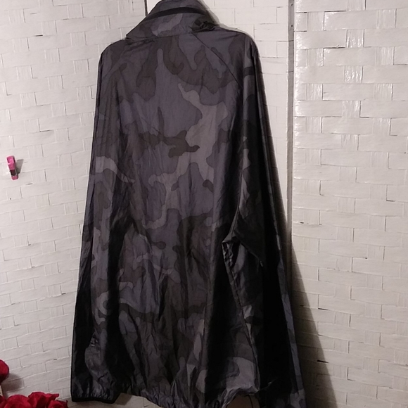 Jacket - Picture 6 of 8